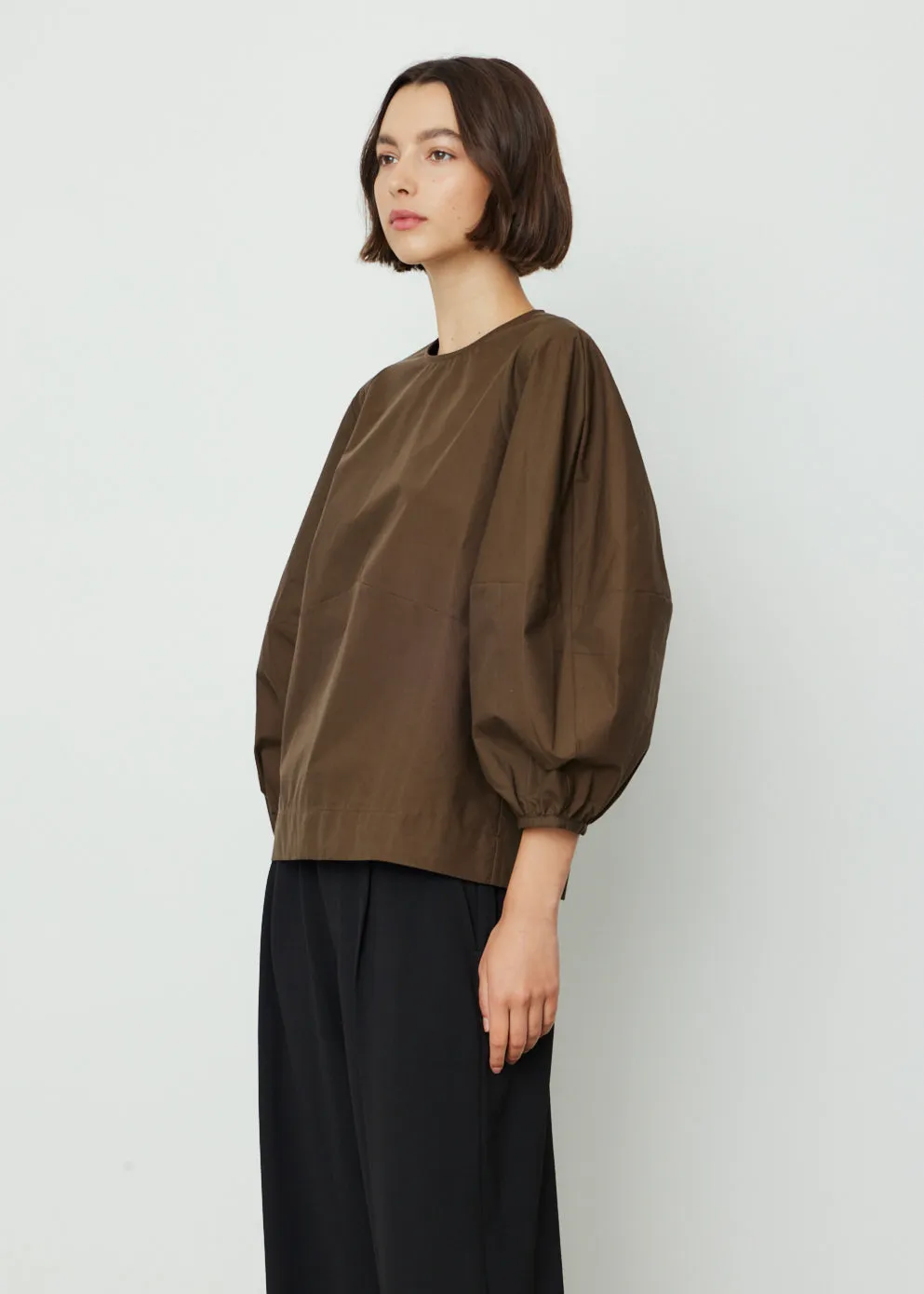 0052 Round Sleeve Top