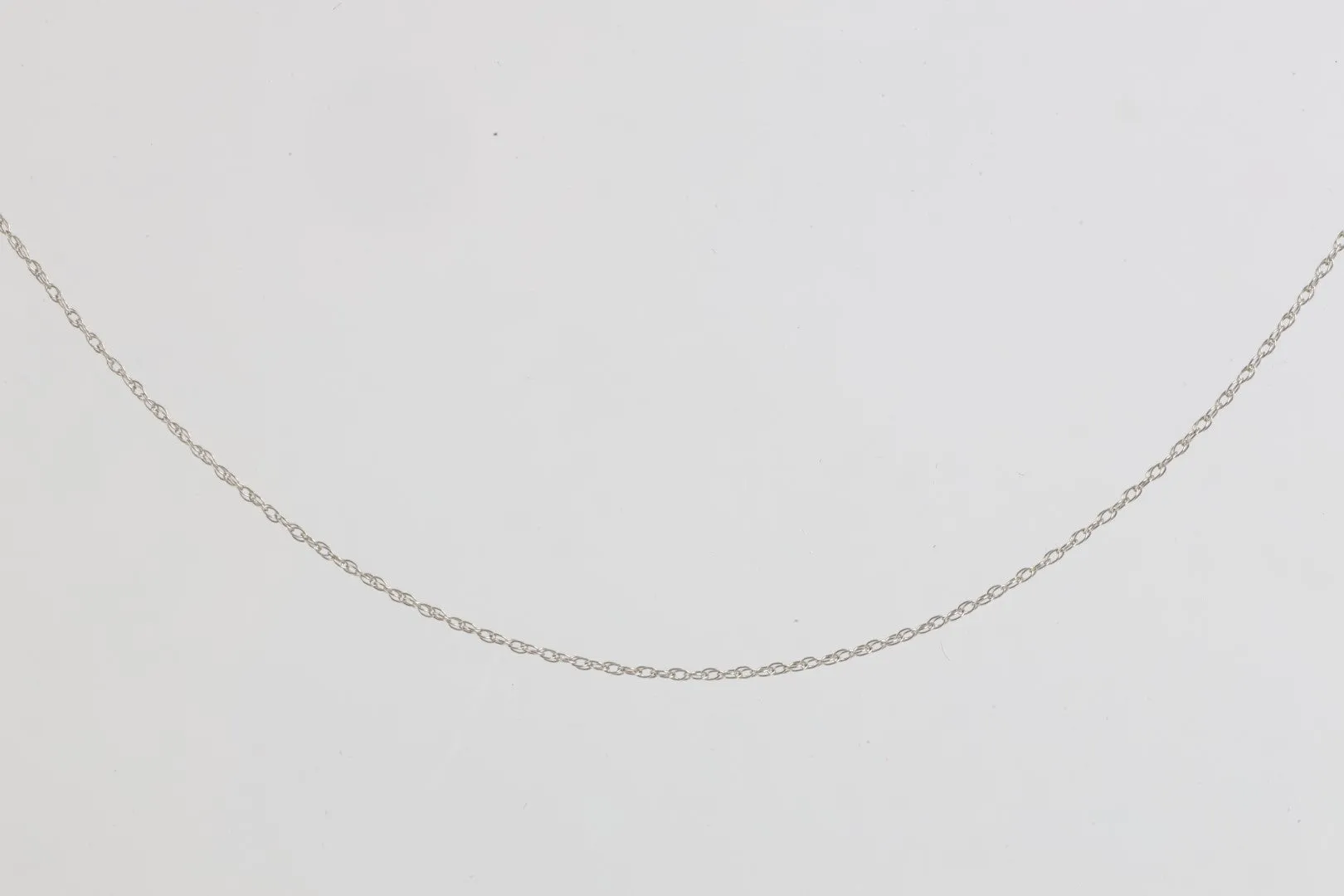 18" 10k White Gold Fine Singapore Chain Necklace (0.45g.)