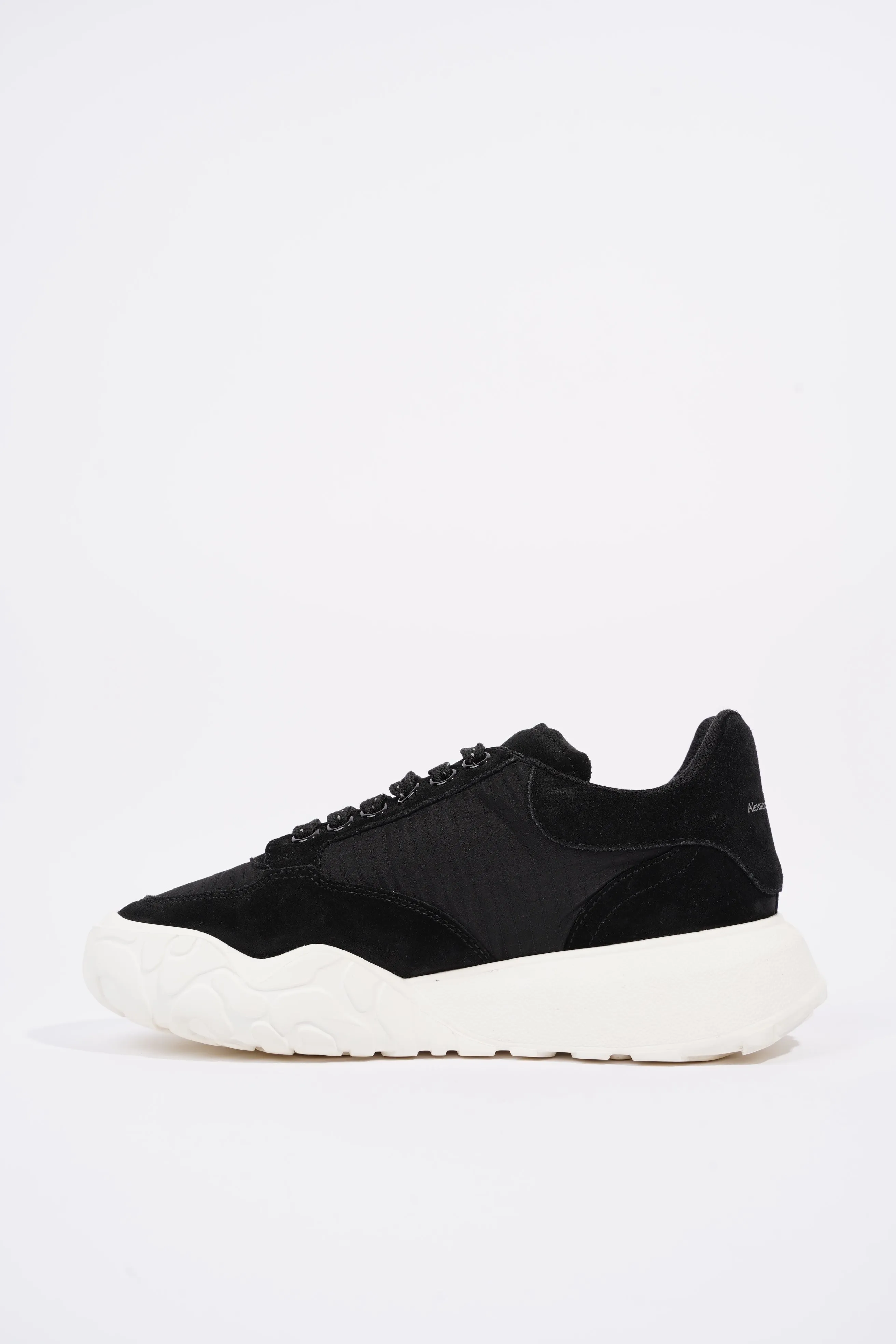 Alexander McQueen Womens Court Sneaker Black / White EU 37 / UK 4