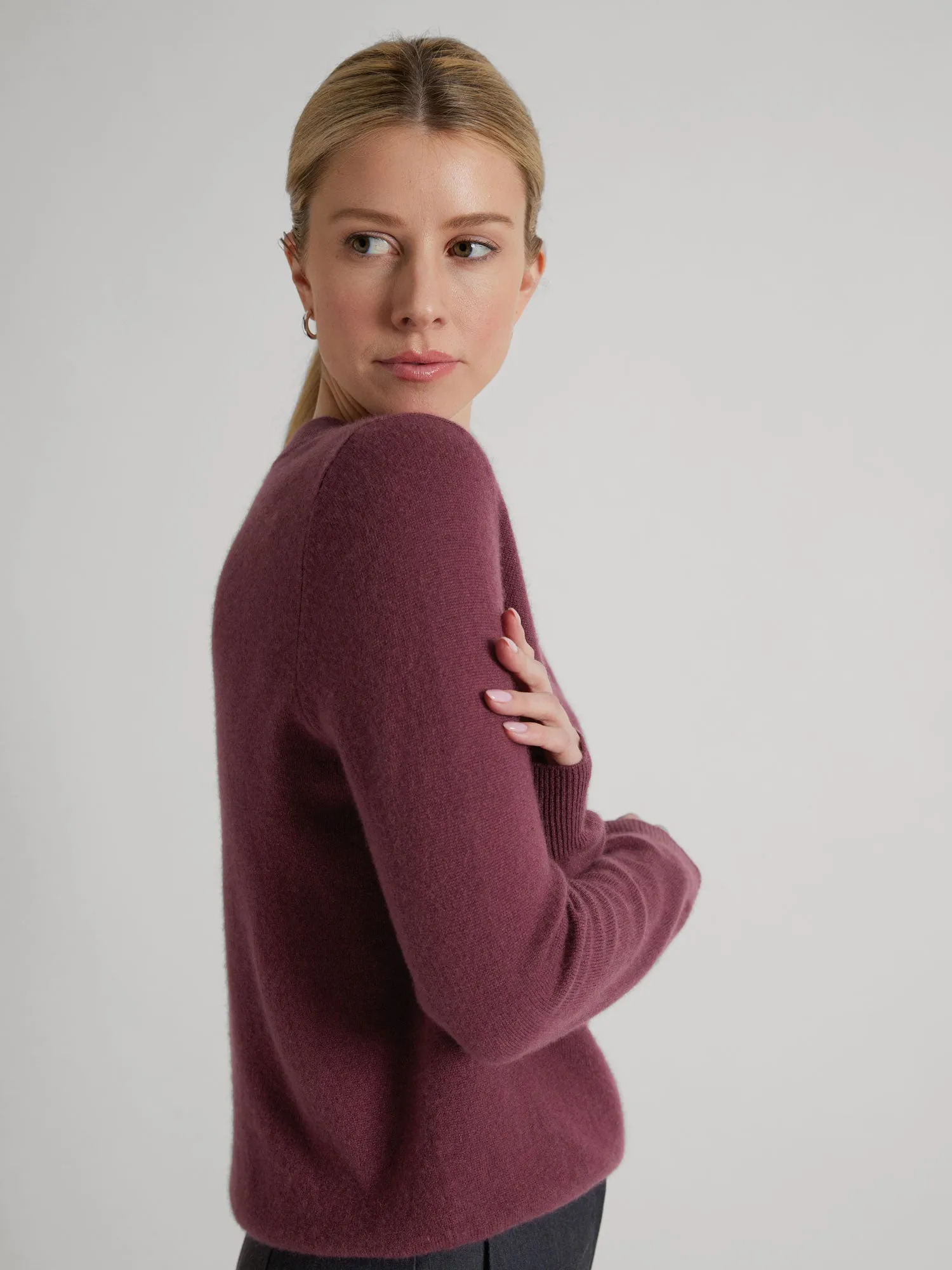 Cashmere sweater "Thora" - wild plum