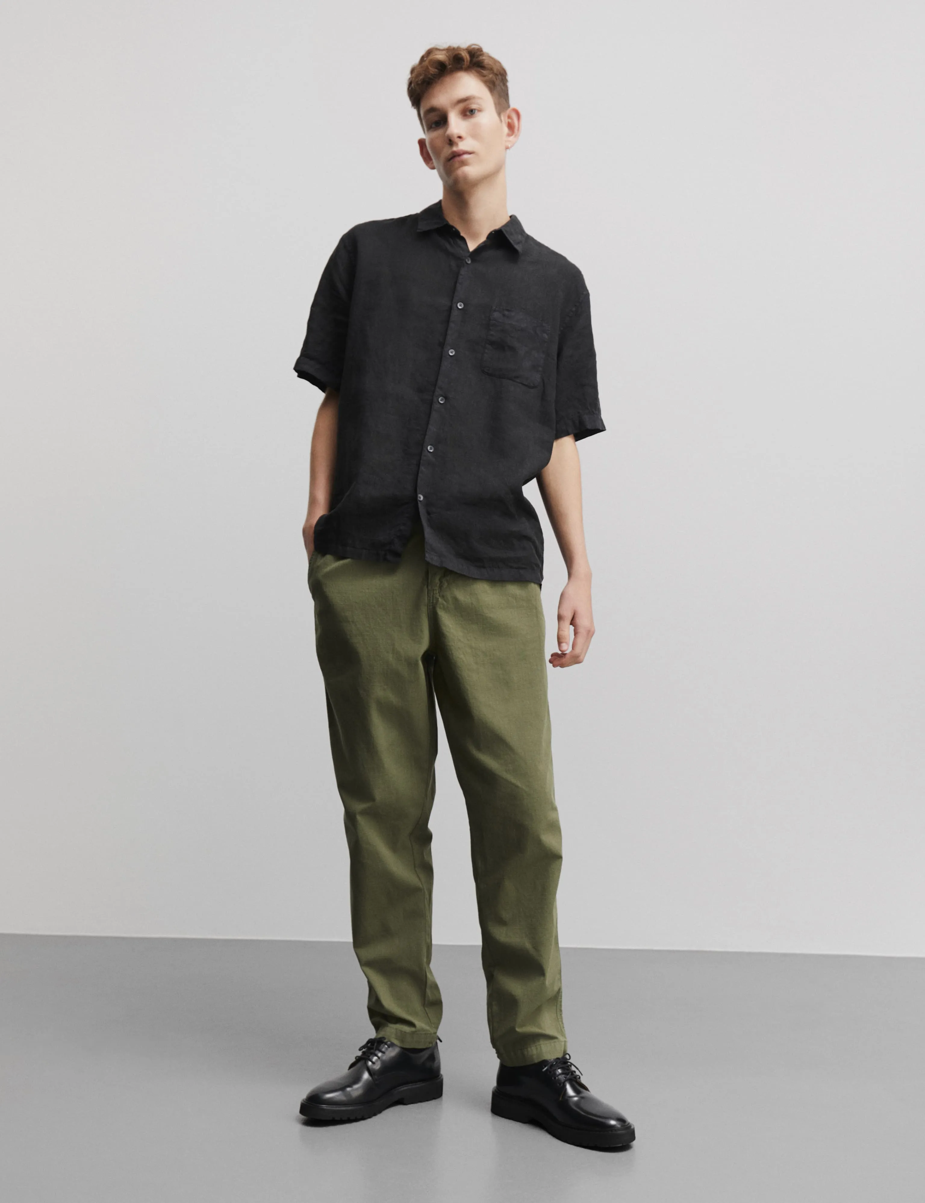 Dyed Linen Victor Shirt SS, Black