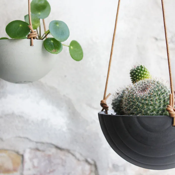 Hanging Bowl, Black w/ texture (medium)