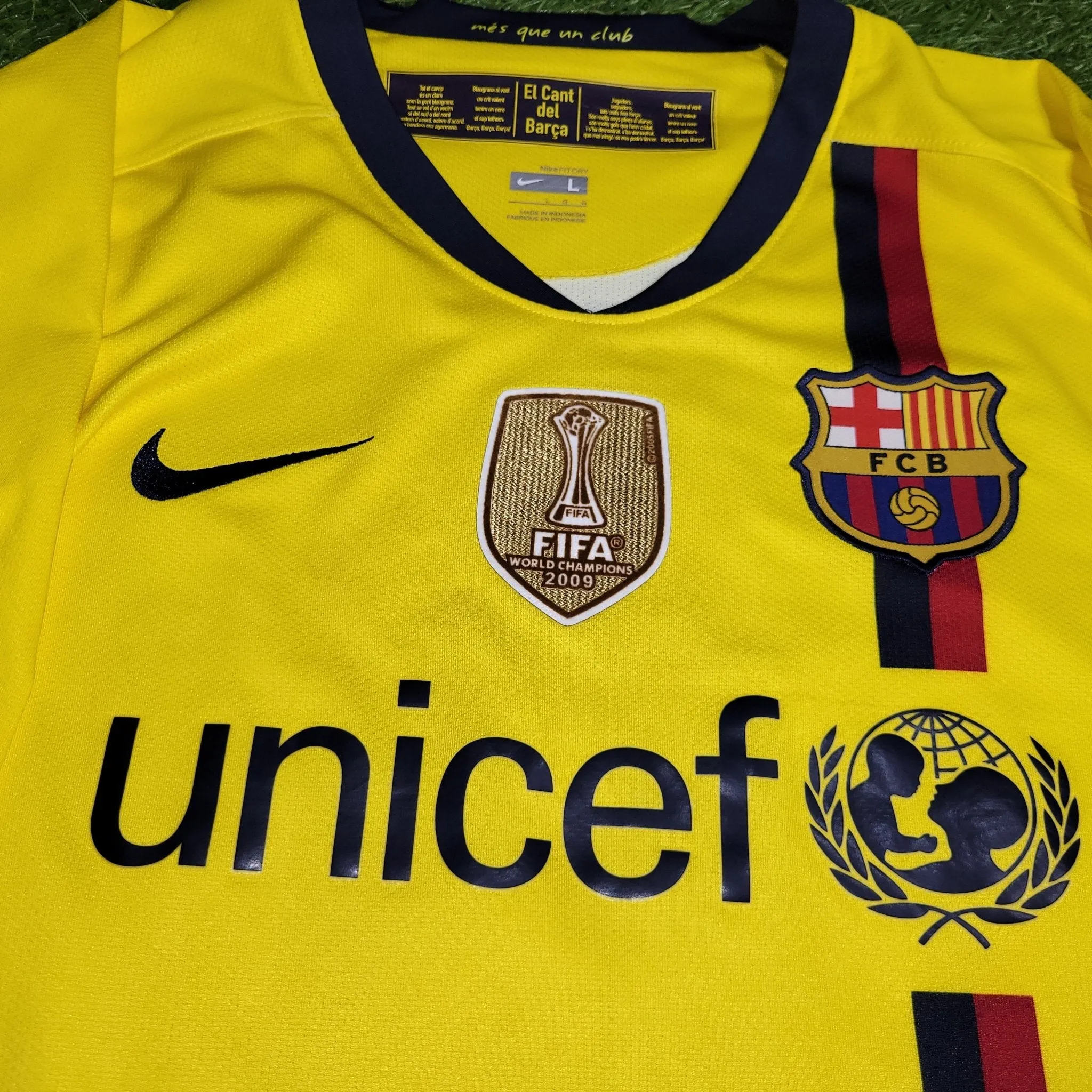 Ibrahimovic Barcelona DEBUT SEASON 2009 2010 Soccer Third Jersey Shirt L SKU# 286787-760