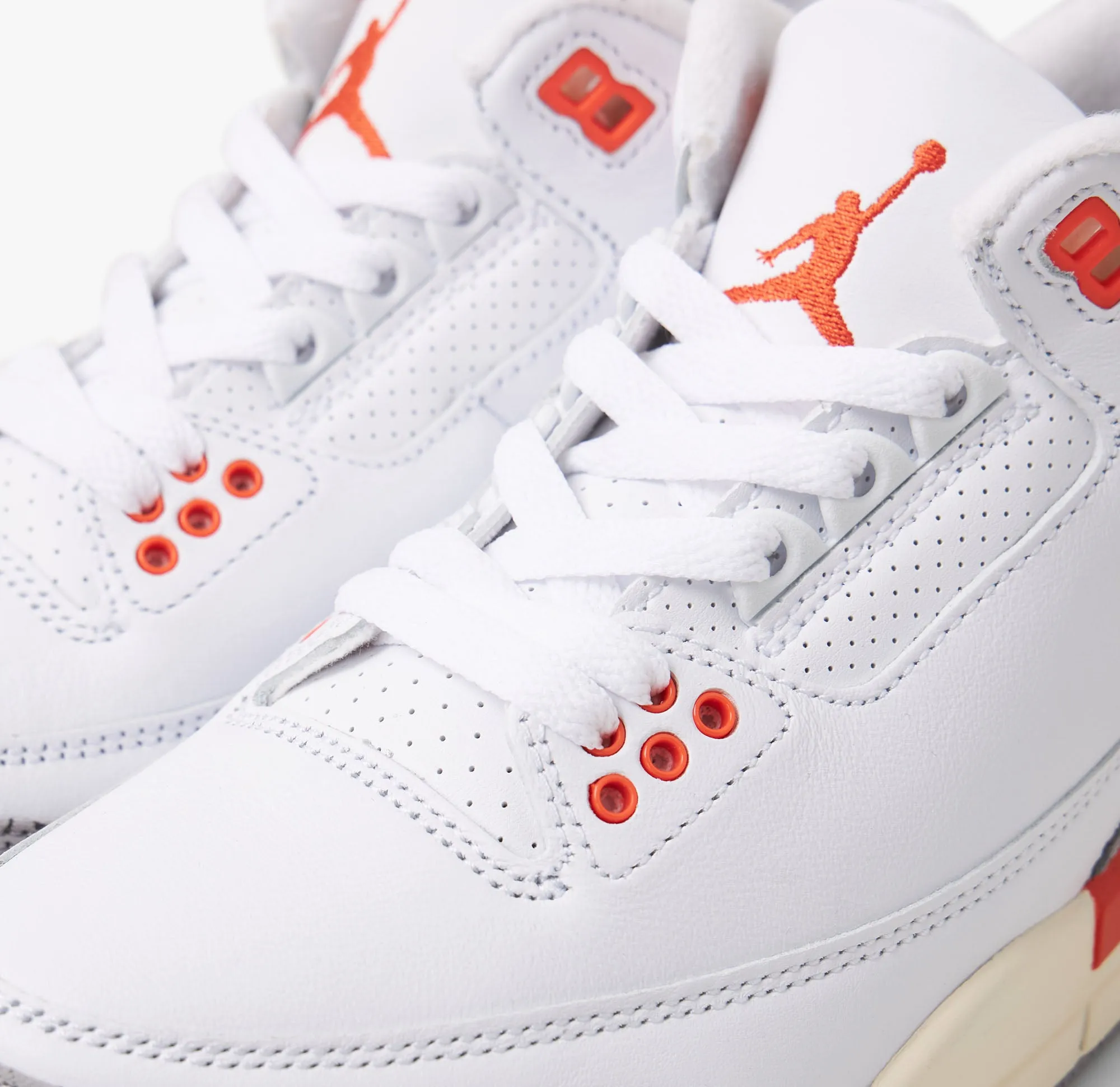 Jordan Women's 3 Retro White / Cosmic Clay - Sail