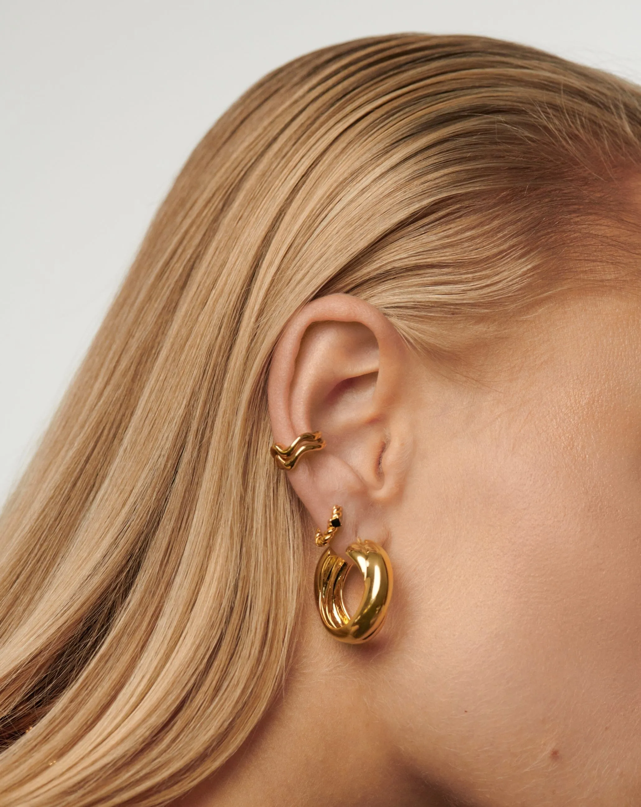 Lucy Williams Chunky Medium Entwine Hoop Earrings | 18ct Gold Plated