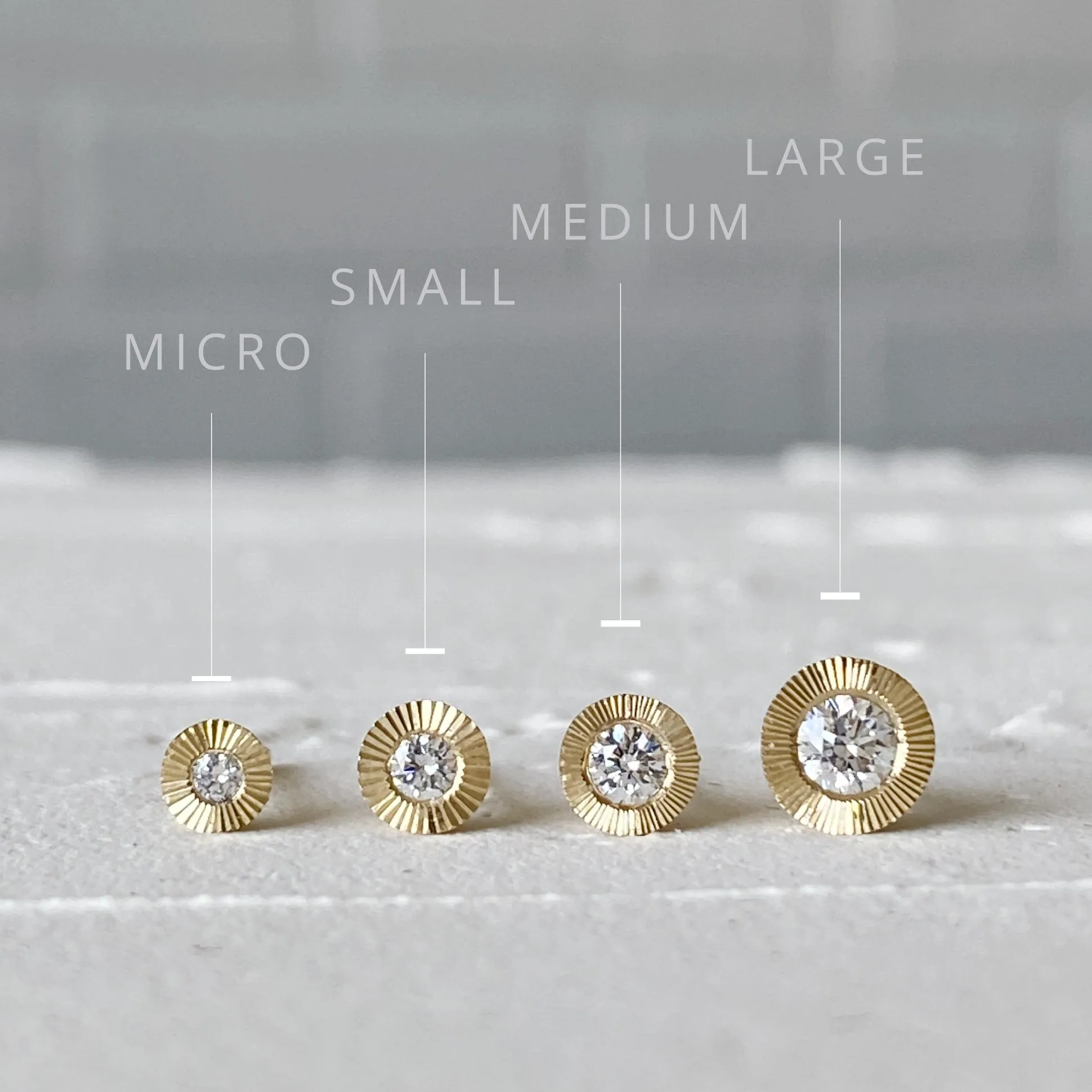 Micro Aurora Diamond Stud Earring in Yellow Gold