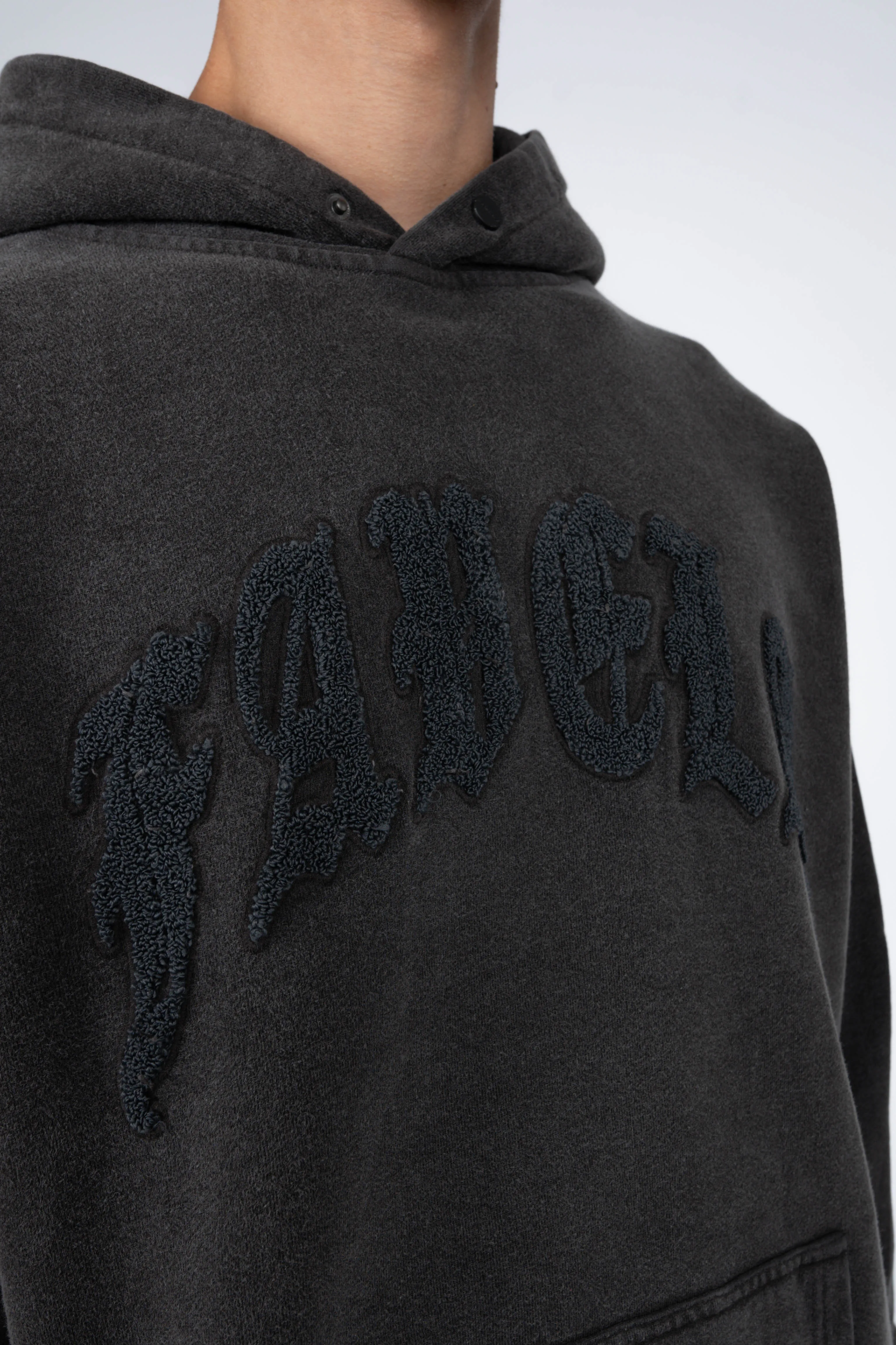 OLD ENGLISH BLACK WASHED SNAP BUTTON HOODIE