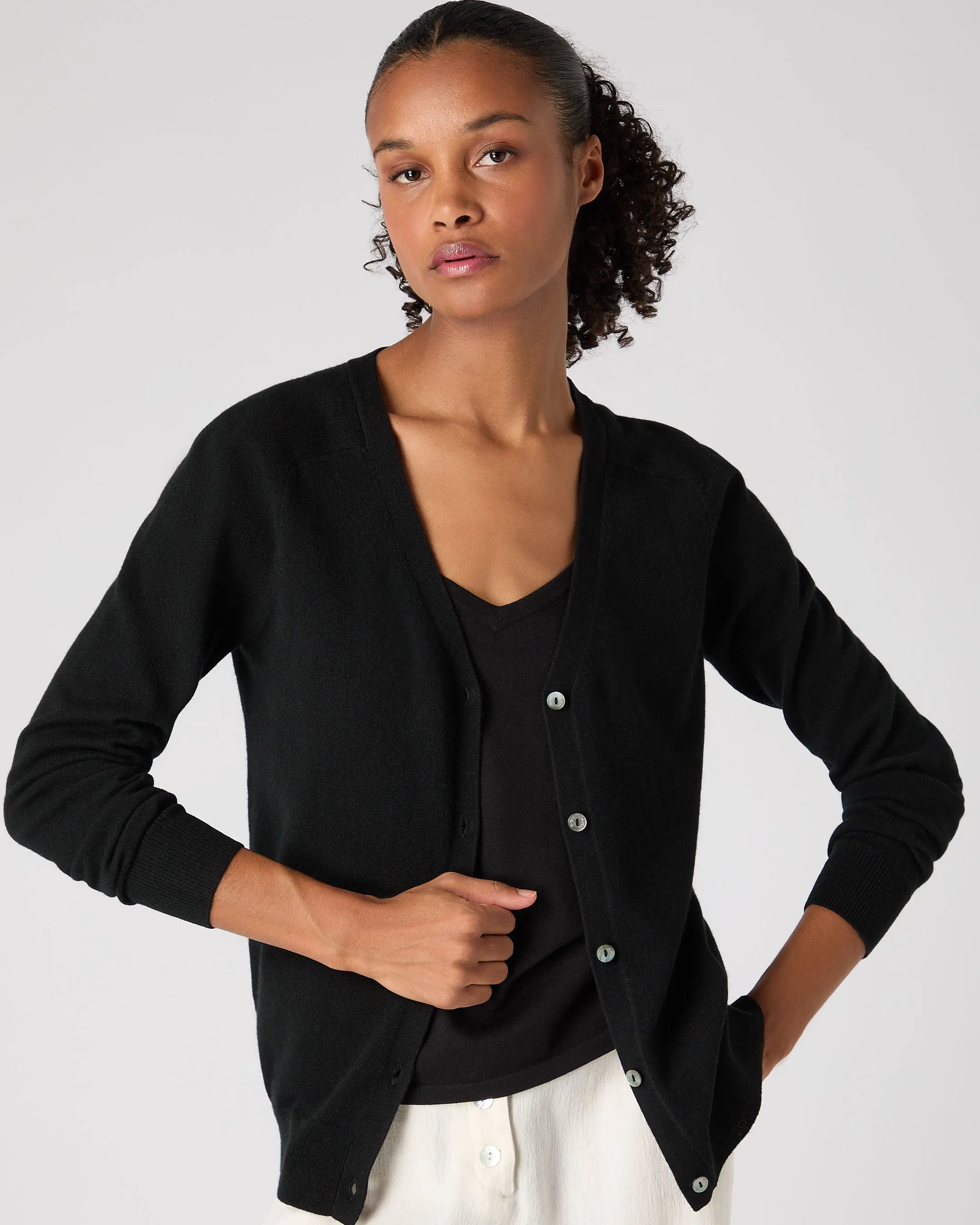 Women's Lara V Neck Cashmere Cardigan Black